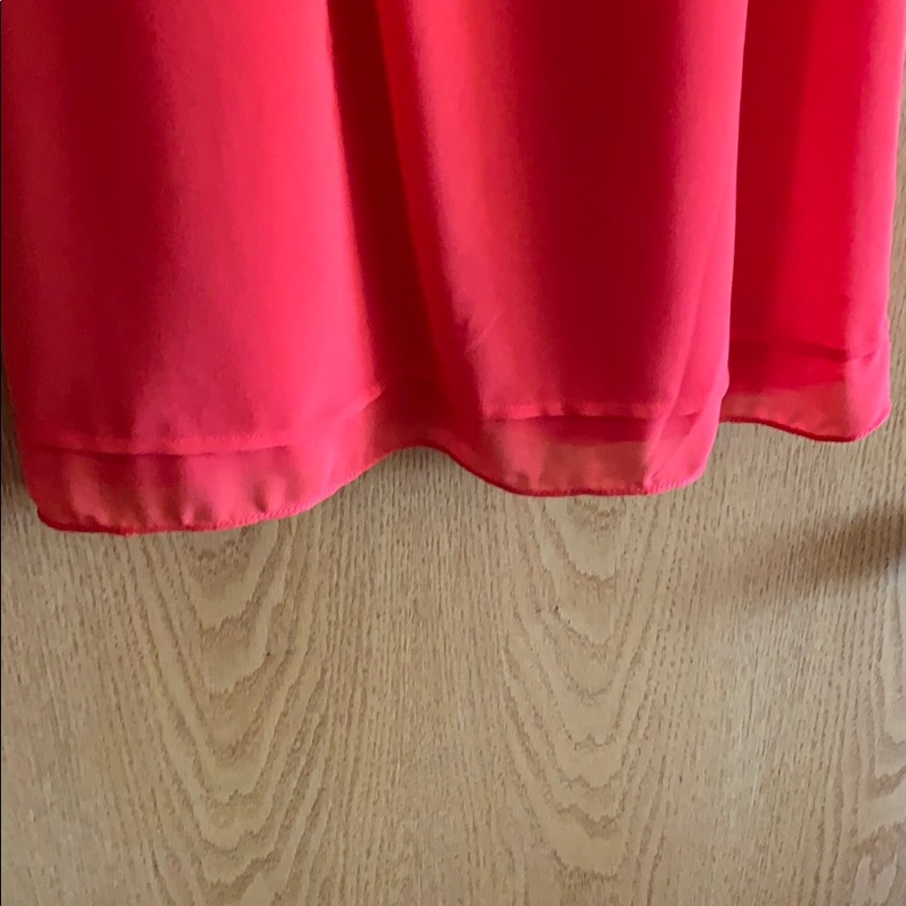 Red dress - Picture 3 of 3